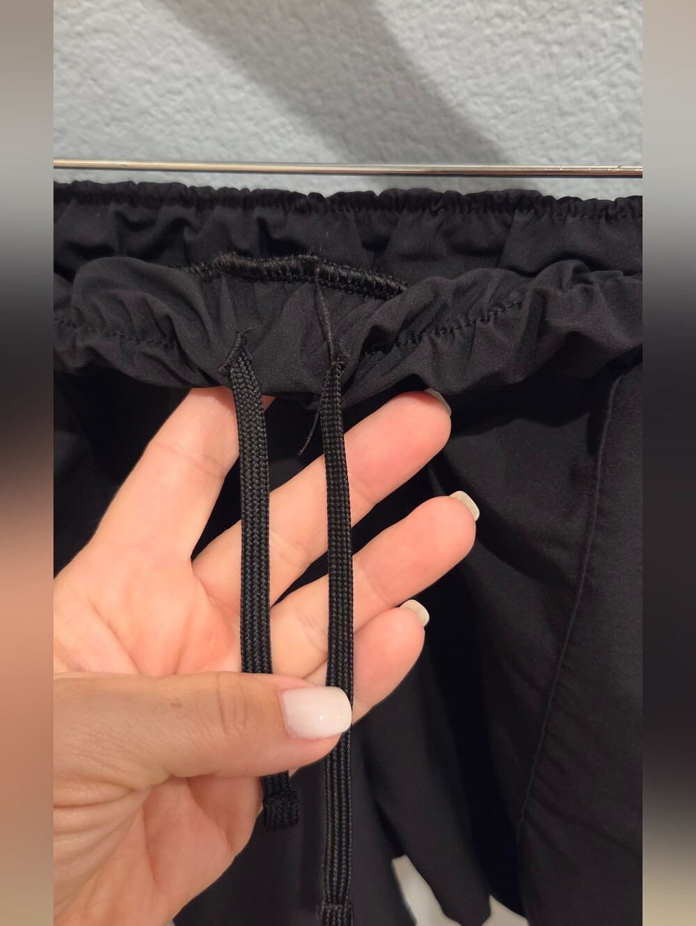 Zella Black Elastic-Waist Athletic Shorts With Tie - Picture 2 of 7